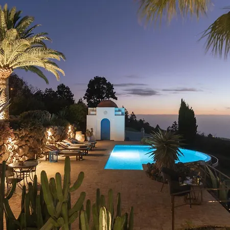 Botanico بيت للعطل